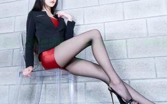 Beautyleg – 说说原图吧——黑白的Grace，你我都意外的赞叹。