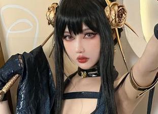 看到Choi Ji Yun变身波阿·汉考克，我这心脏真受不了，越看越想赞叹啊！