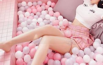 Feilin嗲囡囡 – 鱼子酱fish的户外真人秀：照片能够传达多少无聊？