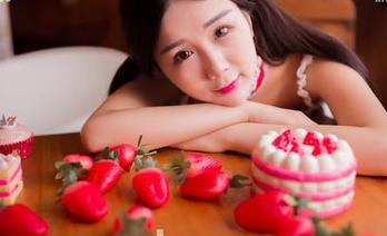 GIRLT果团网 – 松果儿的办公室图册：真的不是在偷懒