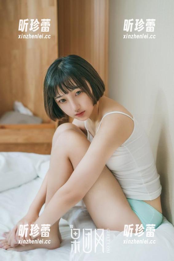 GIRLT果团网 - 裴希西的油亮盛况：图片合集，光是在想你有没有抹油？