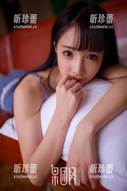 GIRLT果团网 - 原图值得一看，陈雅漫的长腿美得让人不敢闭眼，哈哈，她的腿在给我发信号呢！