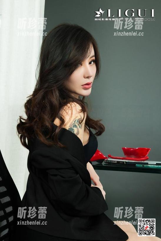Ligui丽柜 - 找到你的心仪色，袁晓的白色全套作品可别轻易放过。