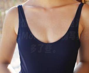 MyGirl美媛馆 – 听说泳衣是海滩的必需品，但伊小七MoMo的私房写真却让人想多了些。