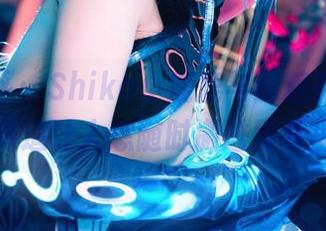壁纸专区：Shika小鹿鹿与蜂糖花，小清新味道让人想随时搬进屏幕里。