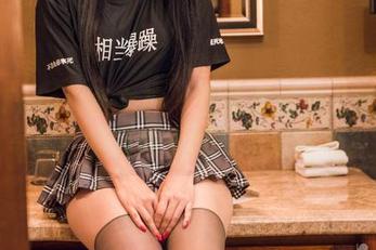 TouTiao头条女神 – 这才是信悦儿的学妹写真！猜猜她平时可爱成啥样？