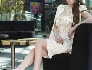 UGirls尤果网 – 李颜儿的夏日定制图集，明明意图不单纯，却也让人欲罢不能