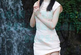 Xiuren秀人网 – 这就是Angela喜欢猫的泳池，全套作品瞬间让我想起了家庭聚会的欢乐！