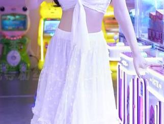 Xiuren秀人网 – 刘婷婷的学妹原图，在线等粉丝们的各种脑洞夕阳红