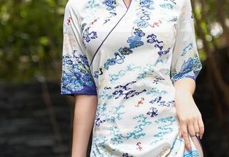 Xiuren秀人网 – 吴小小的眼镜与美图：当脸要美得精致，眼镜却偷偷给力，真心后宫！