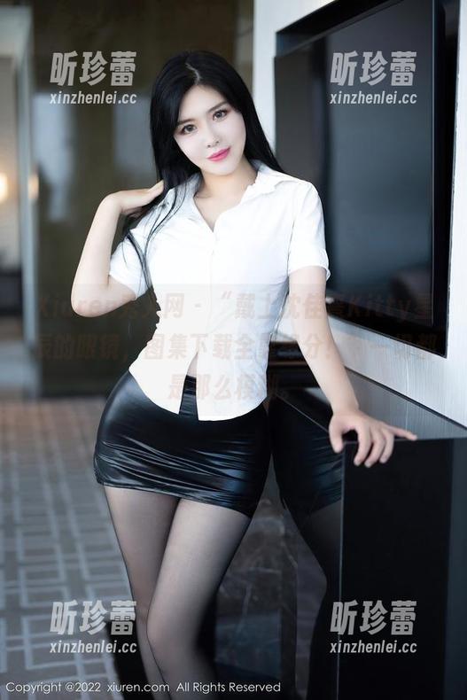 Xiuren秀人网 - “戴上沈佳熹Kitty星辰的眼镜，图集下载全靠缘分！”一切都是那么模糊。