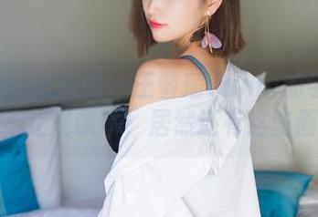Xiuren秀人网 – 王馨瑶Yanni的学姐合集：不止是课本，居然还有这些画面？