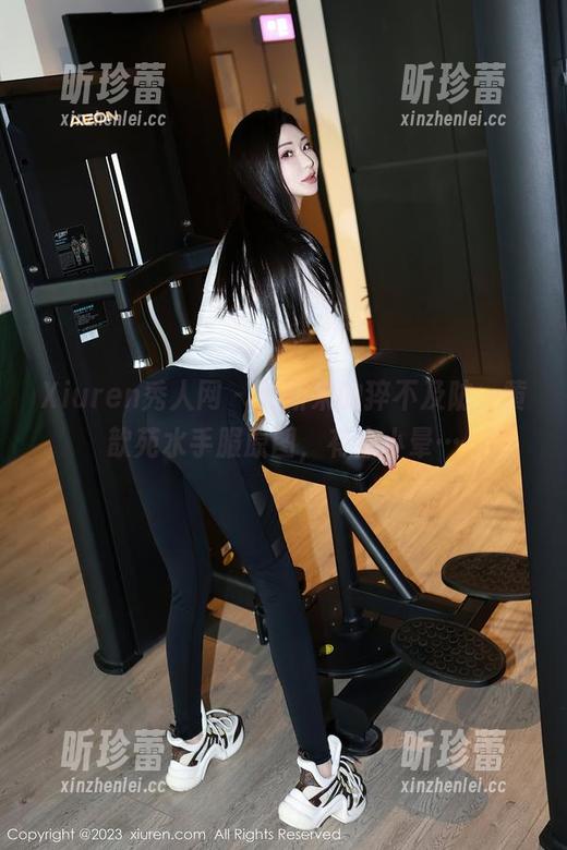 Xiuren秀人网-黄歆苑 Xiuren秀人网 - 更新来的猝不及防,黄歆苑水手服原图,有点小晕…