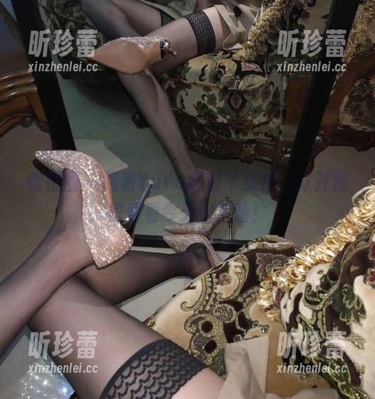 微密圈 - 跟着YuYu超甜丫女神，打开图包看看今天火了啥！