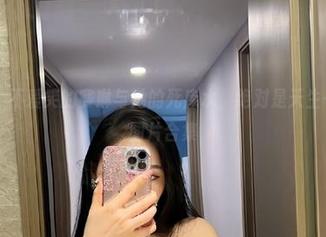 微密圈 – 不爱笑的赛琳与她的死库水，绝对是天生一对——图片合集