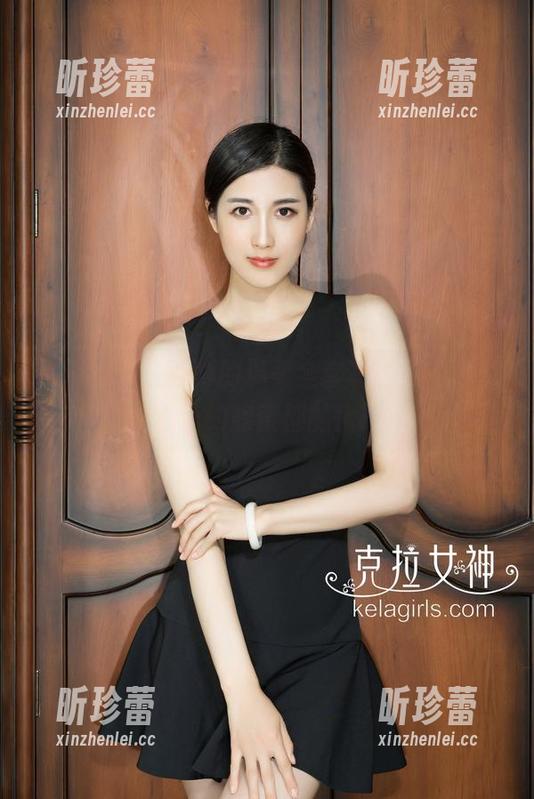 克拉女神 - 百琳的温柔全套写真，是想把我心里的蜂蜜都融化吗？