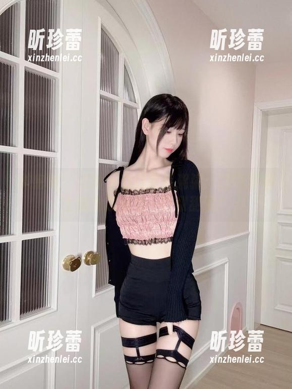 微密圈 - 定制十万口草莓粥粥：这制服穿上感觉就像是一口甜甜圈！