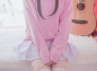 古川kagura自信满满的体操服，照片里好像隐藏了什么…