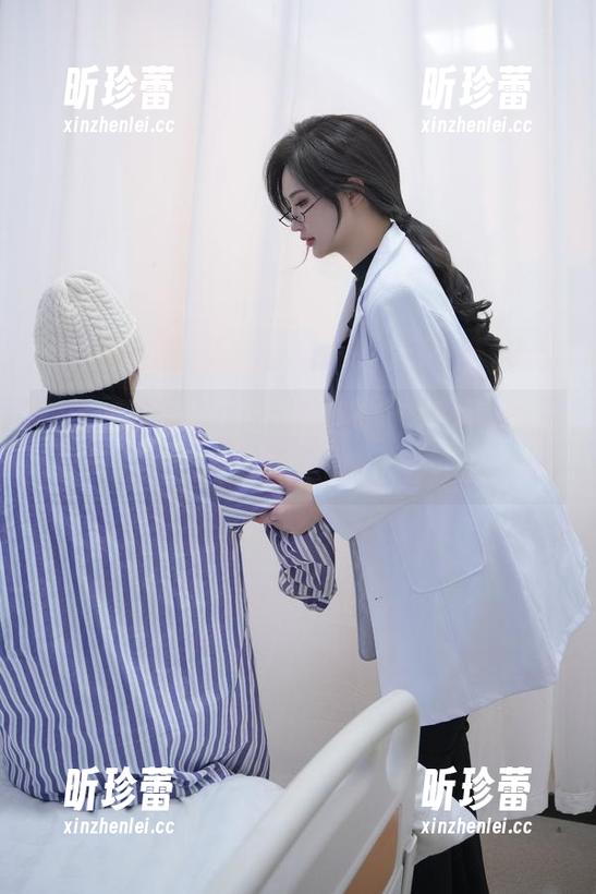 周妍希 微密圈 - 周妍希的最新圣诞套图,看完我就想搭一个圣诞树…不然也太可爱了。