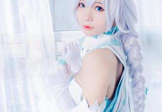 唔塞，墨玉M把水手服穿出了新花样，是该搭配海鸥还是搭配阿拉斯加的熊？这次的cos完美惹！
