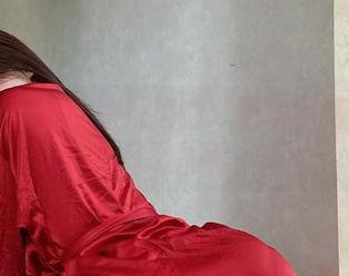 微密圈 – 奶宝妹纸来啦：秘书的秘密高清写真揭示