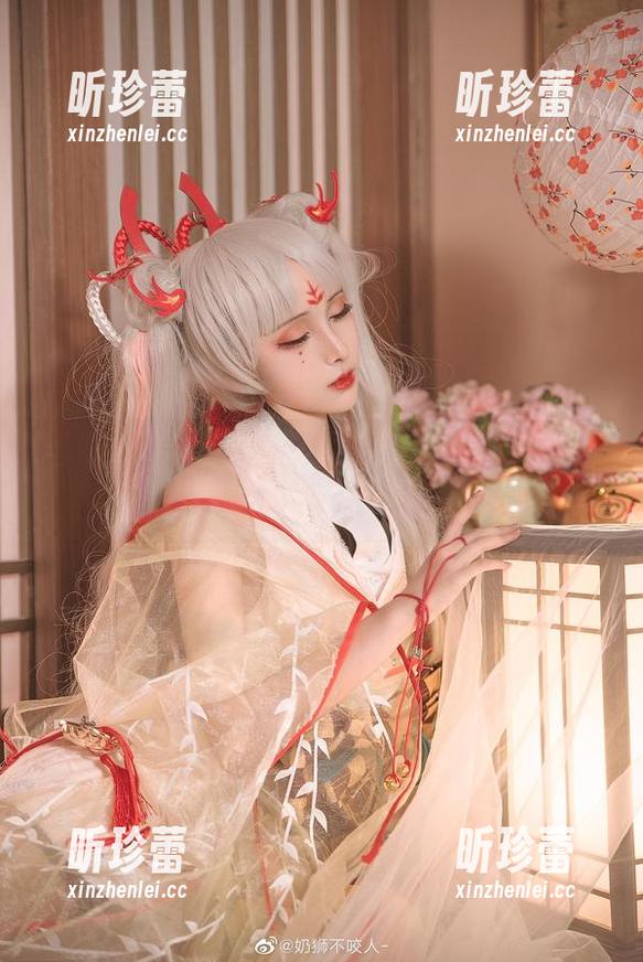 当奶狮不咬人遇上奶牛——发现了高清图包里的新大陆，成谜啊！