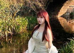 在这里，宝儿mysterial和她的‘索尼子’原图帮你添点风趣