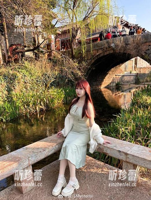 在这里，宝儿mysterial和她的‘索尼子’原图帮你添点风趣