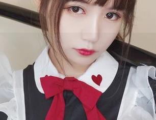 有一种想和小仓千代w的油亮cos撞个满怀的奔放感。
