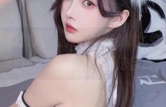 “小小奶瓶儿”的生日限定仙女兔，图包里的每一页都令人无法自拔。