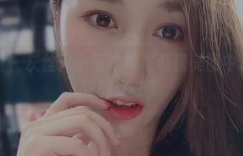 微密圈 – 灰丝：小玉吃果冻私房美图中最不起眼的存在？