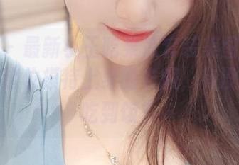 微密圈 – 最新小玉吃果冻套装美图：我只想问，这位模特上身的衣服，有没有成功吃到饭？