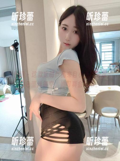 微密圈 - 这款定制作品来自小玉吃果冻，白色蕾丝镂空，她可真会玩味。