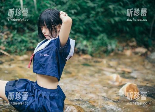 小野妹子w 最近看了小野妹子w的蕾姆泳装写真,脑海里冒出的全是想象,但哪里都不太对。