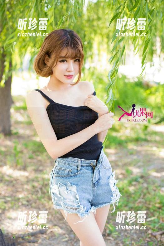 尤果网 - 最新图册：白熙萌的吊带，真有人能把“随性”演绎到这个程度吗？
