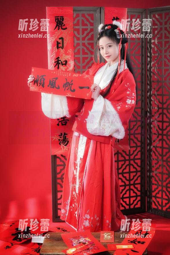 年年Nnian又穿连衣裙，这次的图片和上次比哪个好呢？资源短缺，求个补给！