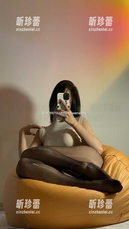 徐绾绾yyyy 微密圈 - 徐绾绾yyyy现身!原图下载秘籍,轻松学会如何穿上短裤!