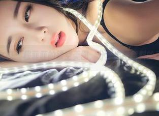推女神 – 穆菲菲的镂空美图，分享出乎意料的看点