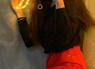 微密圈 – 提袜少女微信朋友圈系列，全集清新脱俗，免费下载！