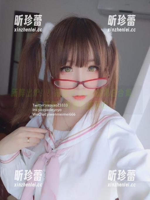 摇摇乐yoyo 新鲜出炉!!摇摇乐yoyo的黑白合集,翻开每一页都在暗示你。