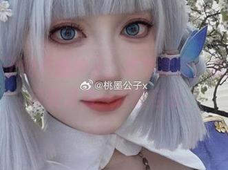 桃墨公子的八重神子，精选套图，能把思绪带到海边一样的自由。
