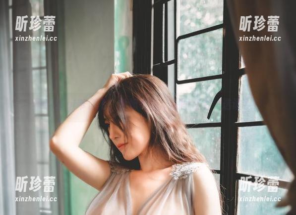 樱晚gigi带你飞，学姐在左、原图在右，选谁？！
