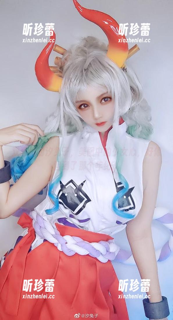 双马尾的汐兔子，美图中的少女心，好像回到了那个年纪。