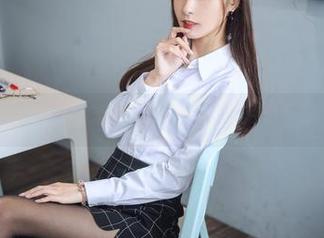 从泥泥汝的写真中领略蕾丝的“缠绵”，差点忍不住想入非非。
