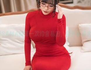 看洛璃LoLiSAMA的第一次约会私拍，似乎有点太可爱了吧？
