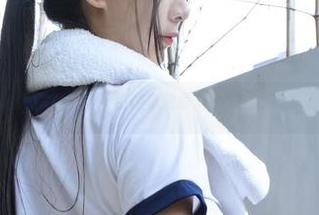 体操服也能有种优雅，浅安安的最新图集让我想多看几眼。