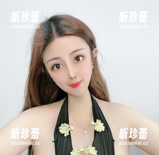 微密圈 - 海豚baby的露脸瞬间，连体衣私拍里的暧昧很难抵挡。