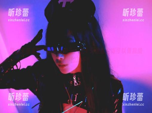 精选天使系列中的清颜颜子：这个天使我觉得可以做我搬家时的助手！