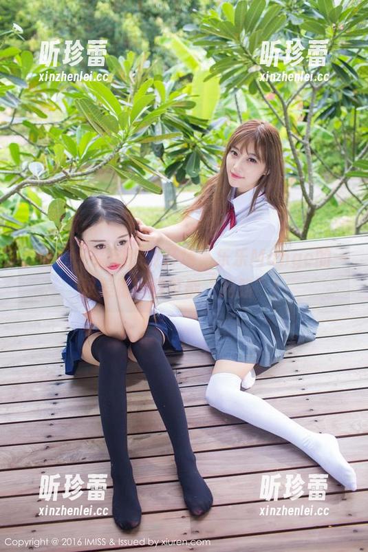 爱蜜社 - 福利派对开场，乐乐Mango的一双美脚随时可能“跑路”！