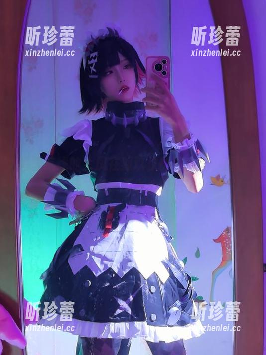 狐玖玖 碧蓝航线的大凤在狐玖玖的图库里,画面太美,我一不小心掉进了。